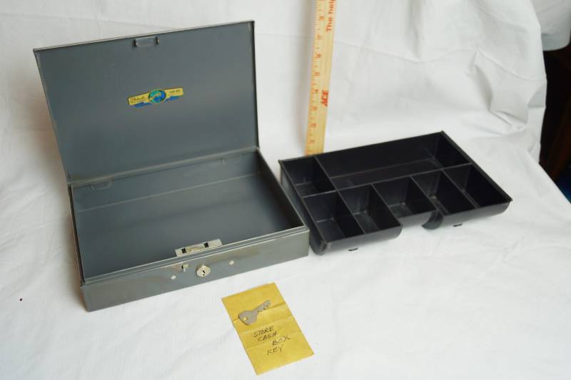 lot 1965 image: Antique Steelmaster Office Company Locking Cash Box w Key Nice