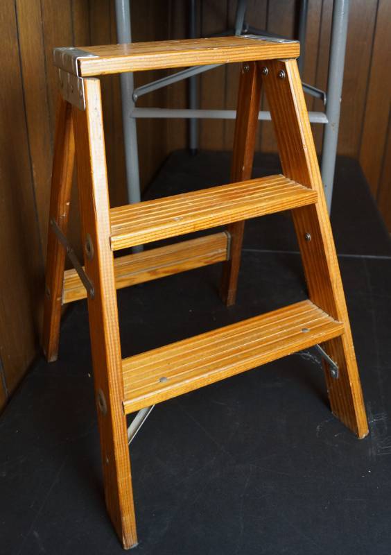 lot 1975 image: Wood Step Ladder - Nice Varnished Wood
