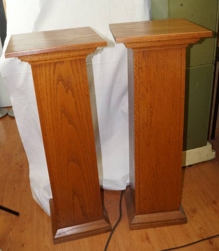 lot 1992 image: Set of 2 Fine Wood Furniture Pedestals - These are well-built, great pieces of furniture