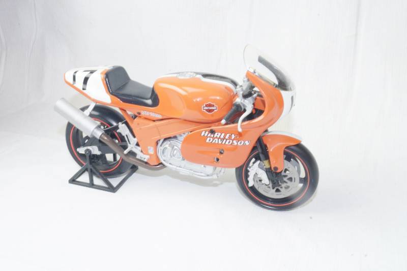 lot 1994 image: Harley Davidson Bike Model