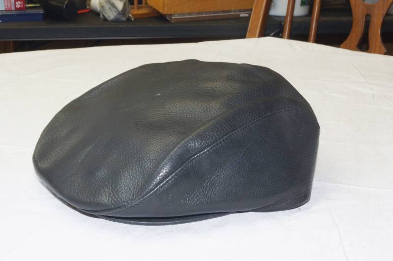 lot 2000 image: Very Nice - Harley Davidson Leather Hat