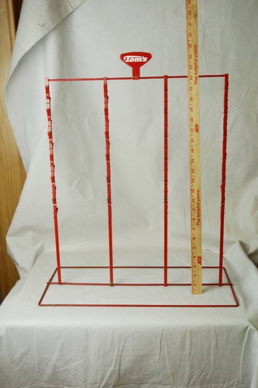 lot 2001 image: Toms Chip and Candy Display Rack