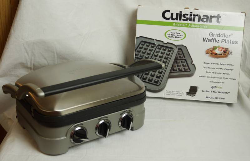 lot 2004 image: Cuisinart Griddler  Sandwich Press  with Waffle Plates