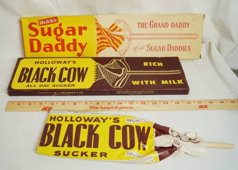 lot 2005 image: Lot of Vintage KING SIZED Candy Bars