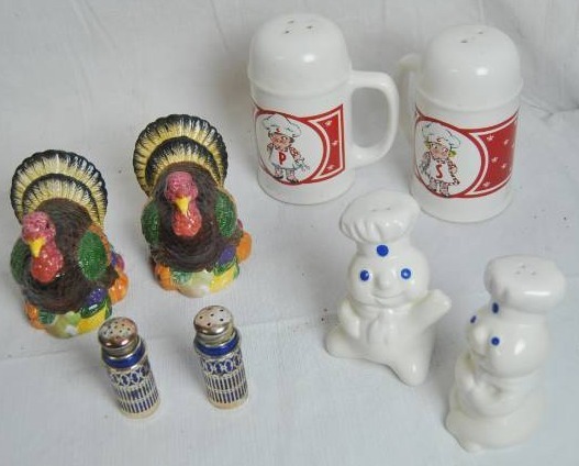 lot 2117 image: Lot of 4 Sets - Vintage Salt and Pepper Shakers - Cobalt & Silver, Campbells Kids, Turkeys and More