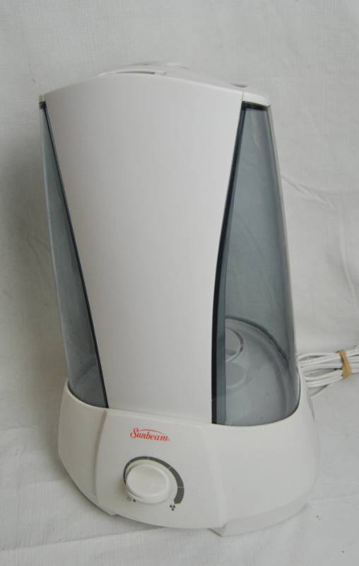 lot 2121 image: Sunbeam Air Humidifier