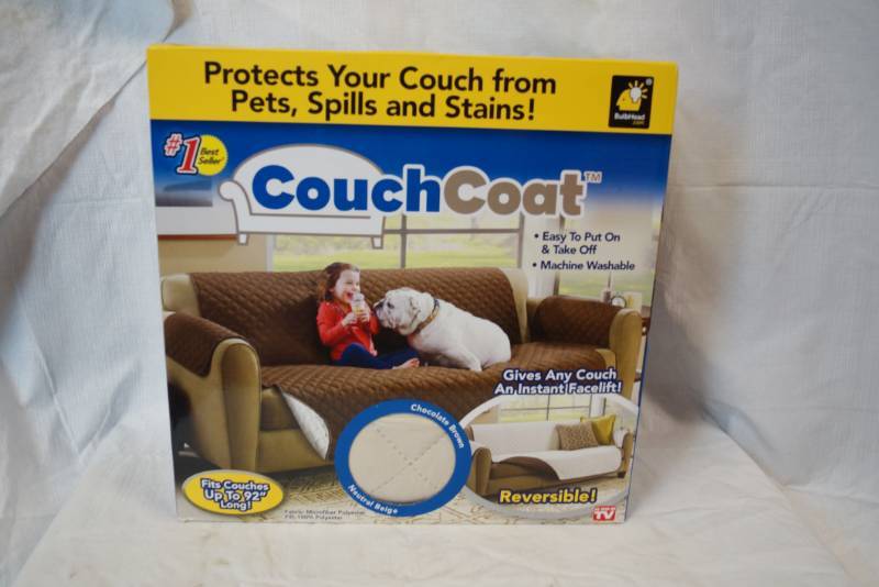 lot 1869 image: Couch Coat Protector - As Seen on TV Item