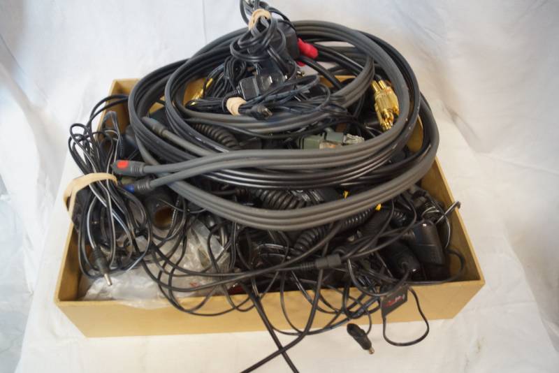 lot 1871 image: Lot of Misc. Cords - Phone Chargers, Guitar Cords and More