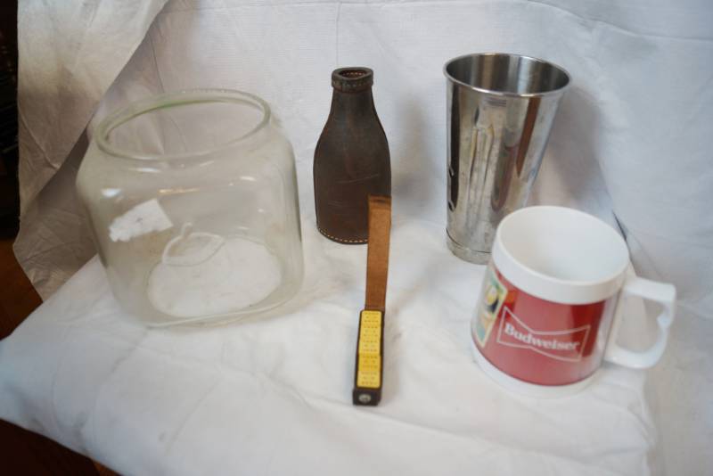lot 1887 image: Lot of Misc. Items - Budweiser Mug, Dice in Case and More