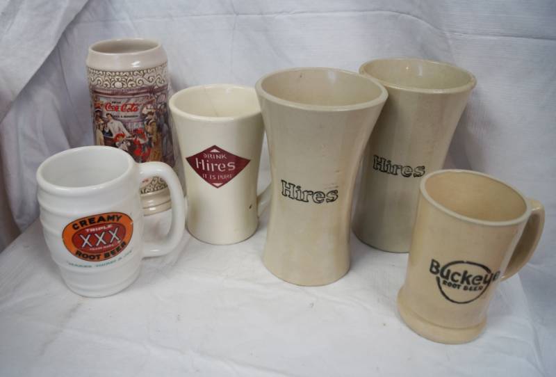 lot 1893 image: Vintage Mugs ROOTBEER, Creamy XXX, Hires, Buckeye, Coca Cola WOW
