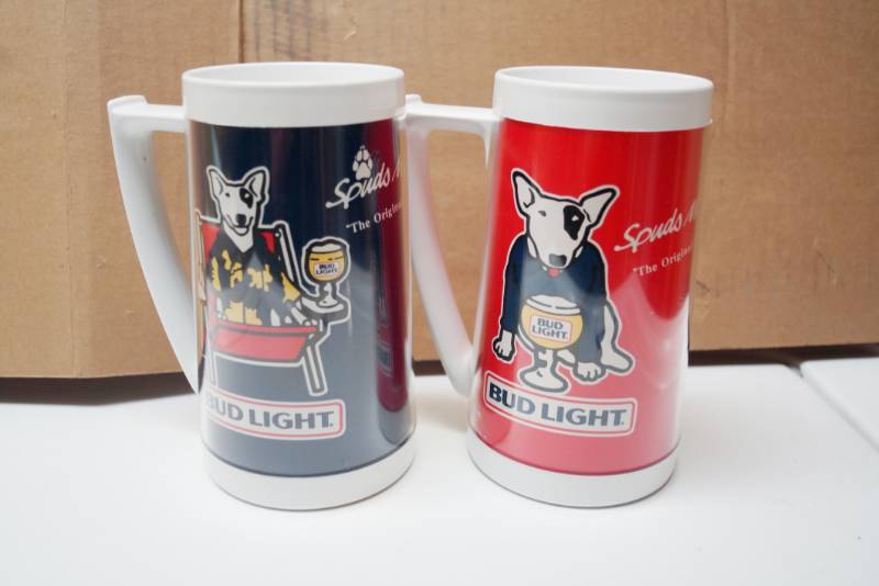 lot 2027 image: Lot of 2 Thermo-Serv Spuds Dog Mugs