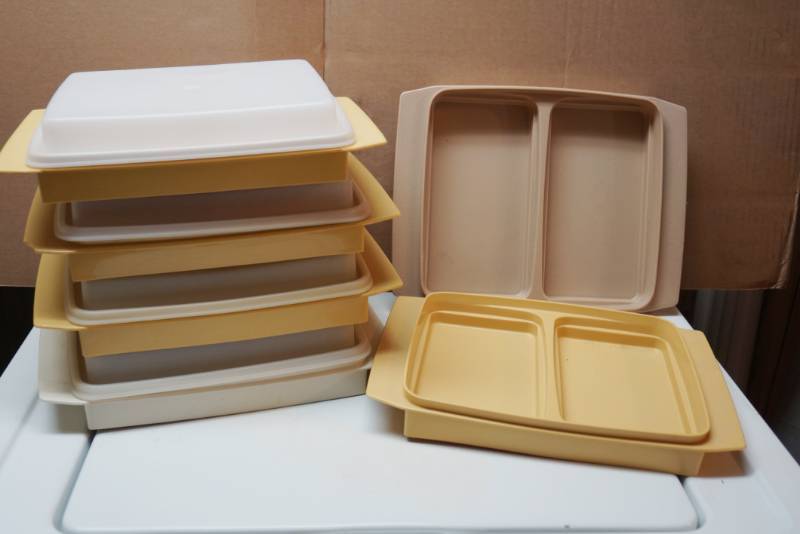 lot 2047 image: Lot of Vintage Tupperware Storage Cases