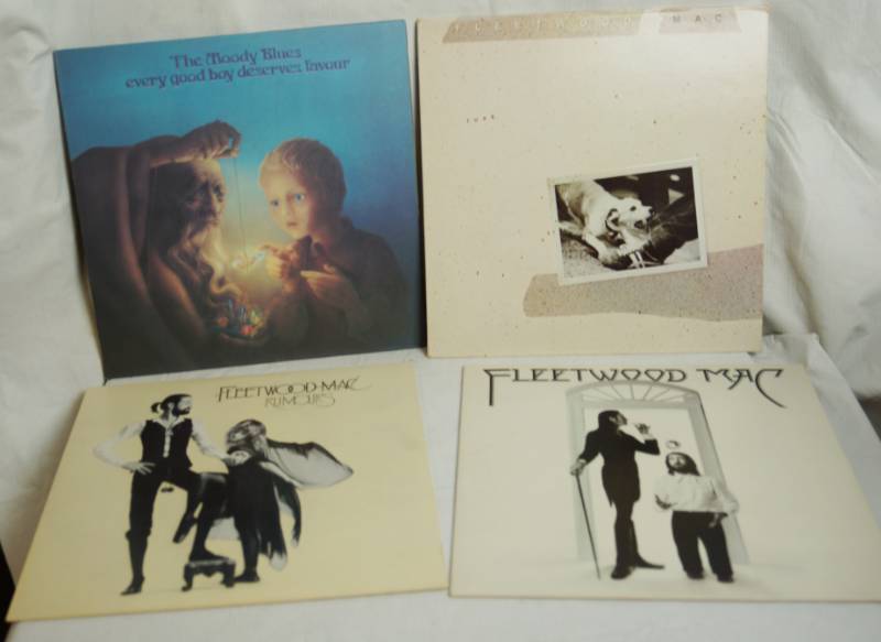 lot 2066 image: Lot of 4 Vinyl Albums - Great Condition