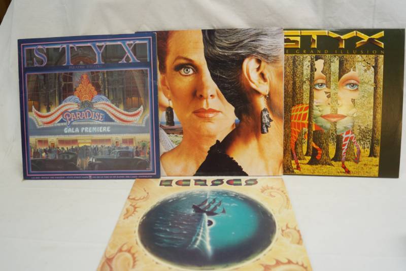 lot 2073 image: Lot of 4 Vinyl Album - Great Condition STYX & KANSAS