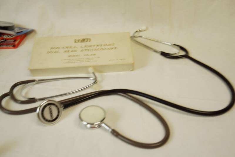 lot 2091 image: Lot of 2 Vintage Stethoscopes