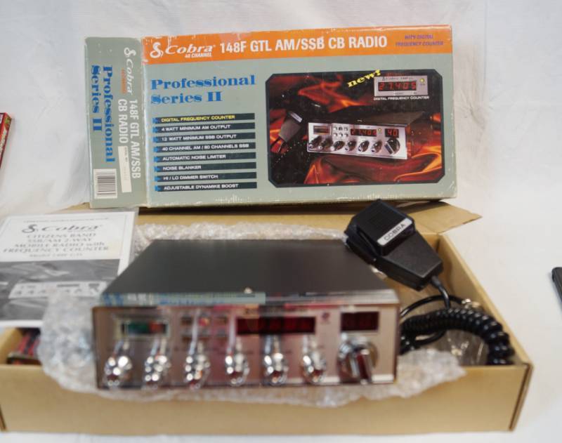 lot 2098 image: Cobra CB Radio M#148F GTL AMSSB woriginal box
