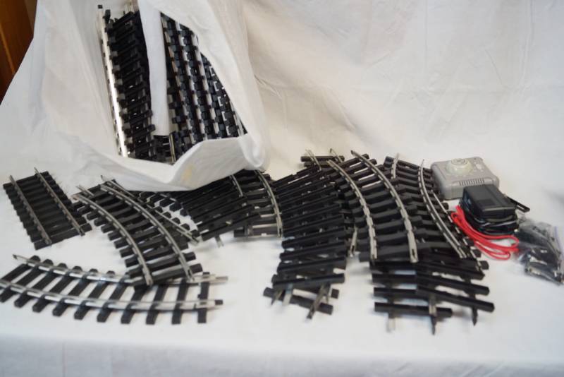 lot 2100 image: Lot of Misc. Train Tracks and Small Motor