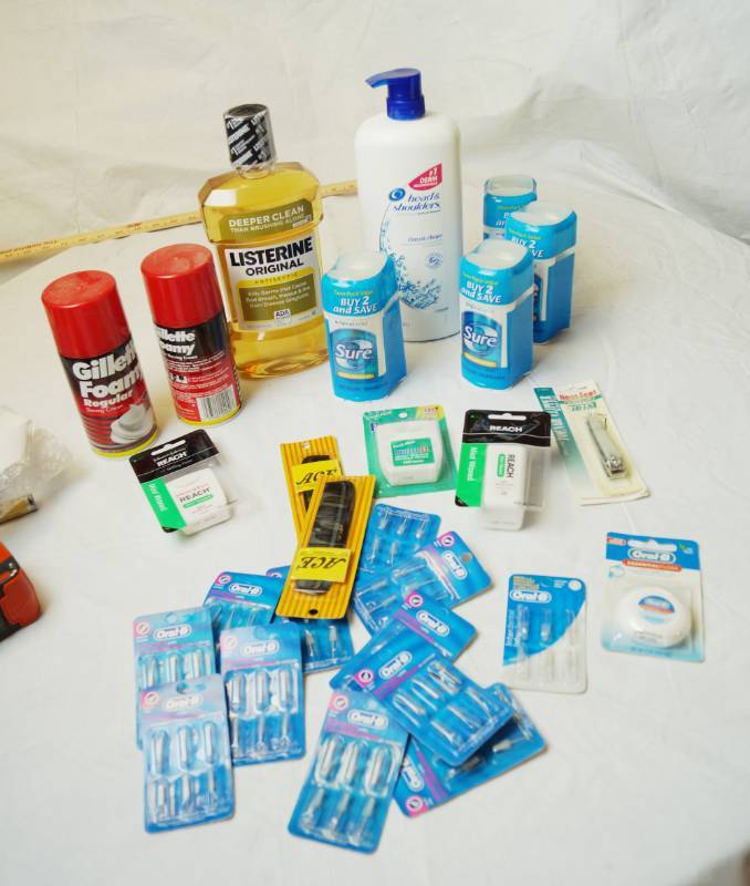 lot 2196 image: Lot of Personal Care Items - ALL NEW AND UNOPENED