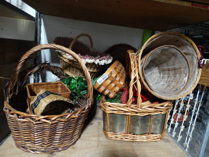 lot 17615 image: Large lot of various baskets.