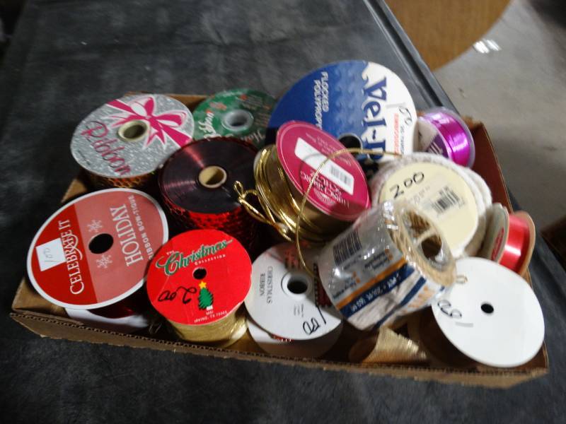 lot 17625 image: Lot of various ribbon.