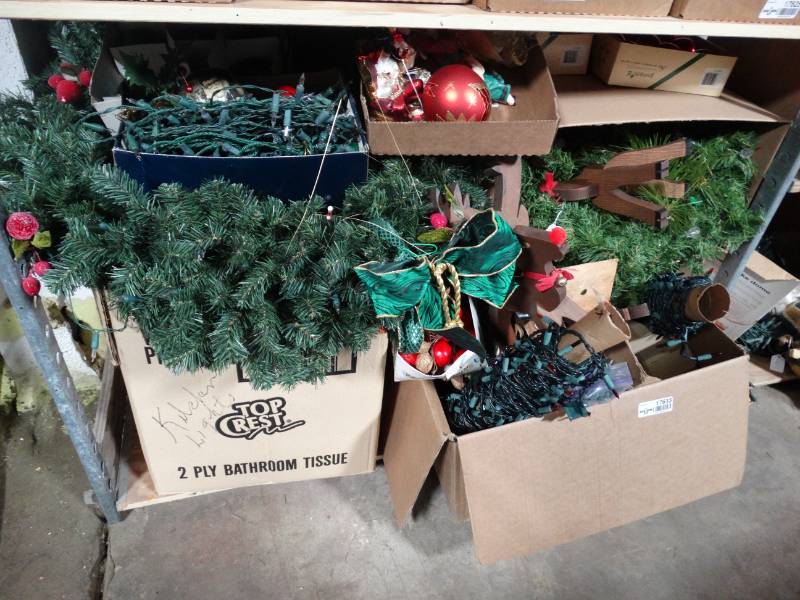 lot 17633 image: Large lot of christmas decor.
