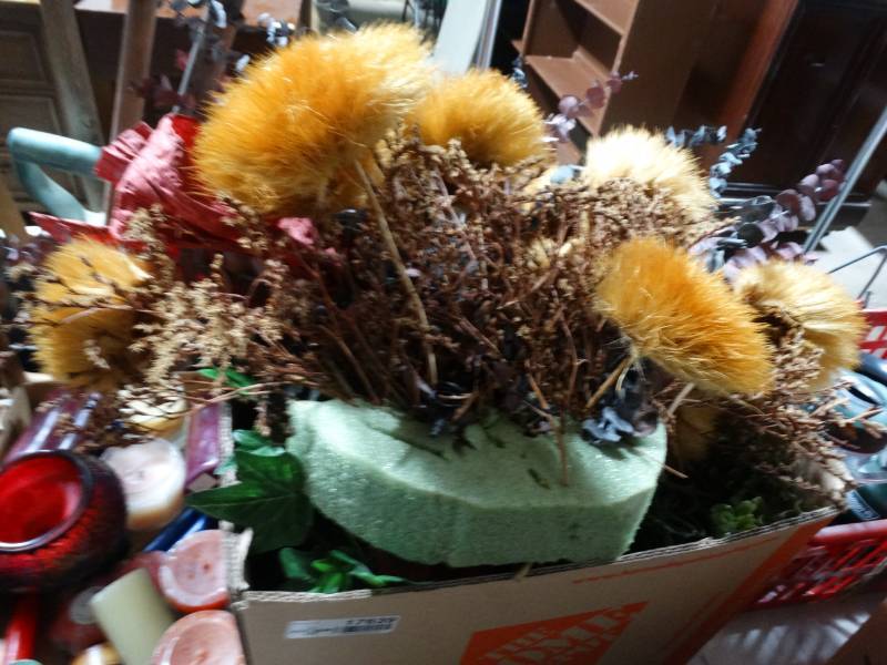 lot 17639 image: Lot of faux plants.
