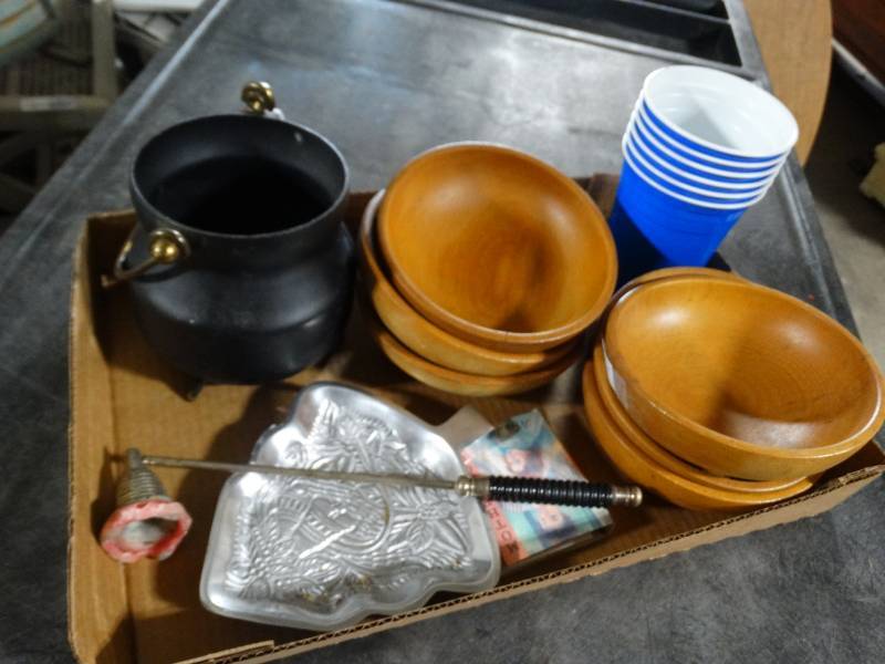 lot 17644 image: Lot of wooden bowls, platice cups, metal small pot, & christmas tray.