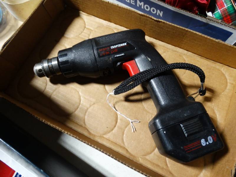 lot 17649 image: Craftsman drill 38.