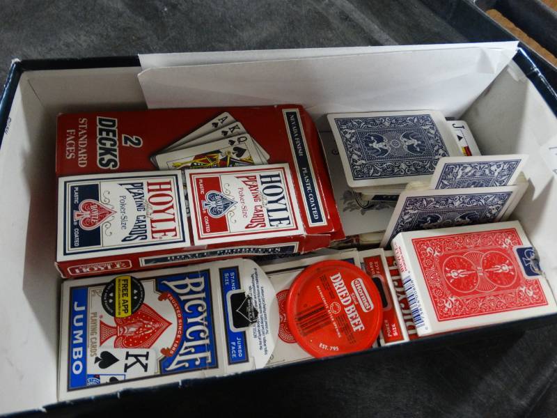 lot 17651 image: Lot of playing cards.