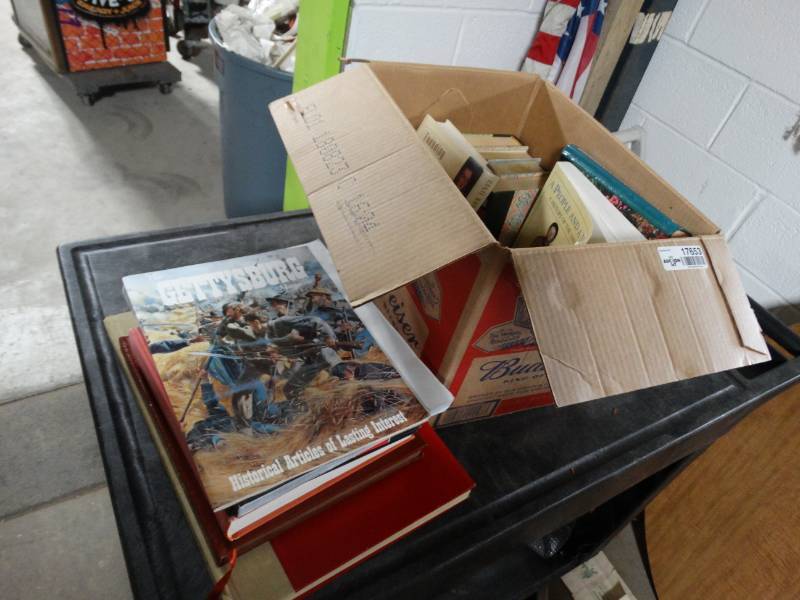 lot 17653 image: Lot of books.