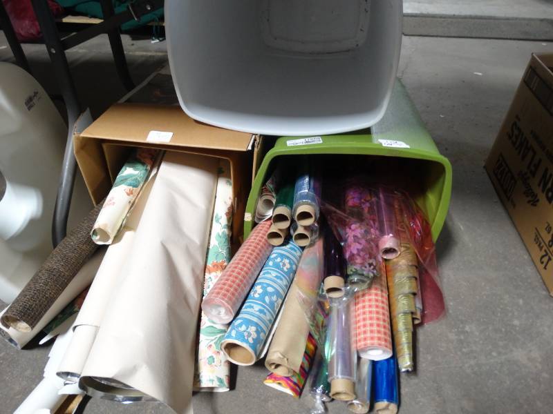 lot 17669 image: Lot of paper wraping & 2 trash cans.