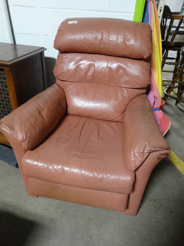 lot 17700 image: Leather recliner.