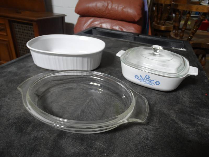 lot 17713 image: Lot of baking glassware.