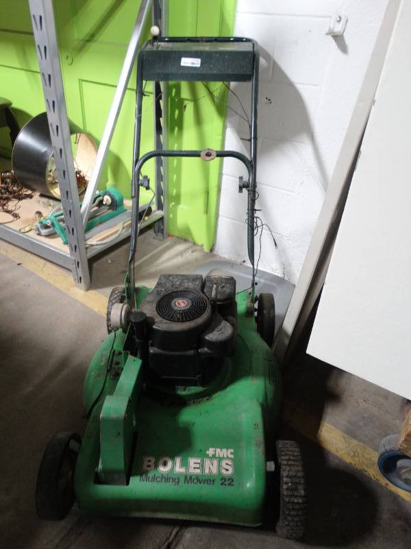 lot 17765 image: Bolens 4HP lawnmower.
