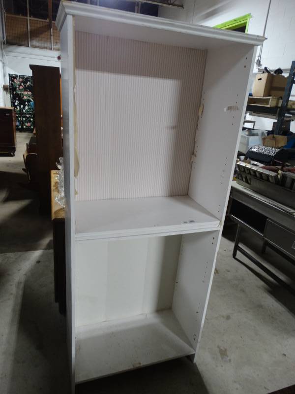 lot 17776 image: White shelfbook shelf w4 shelves.