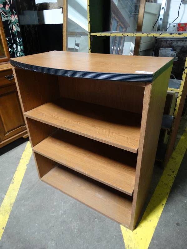 lot 17791 image: Heavy shelf w3 shelves.