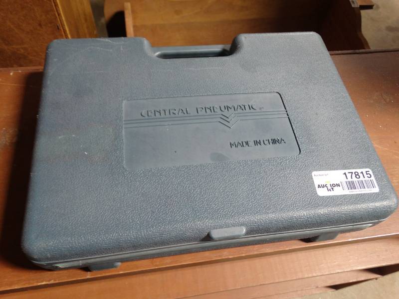 lot 17815 image: Central pnuematic nailerstaple gun.