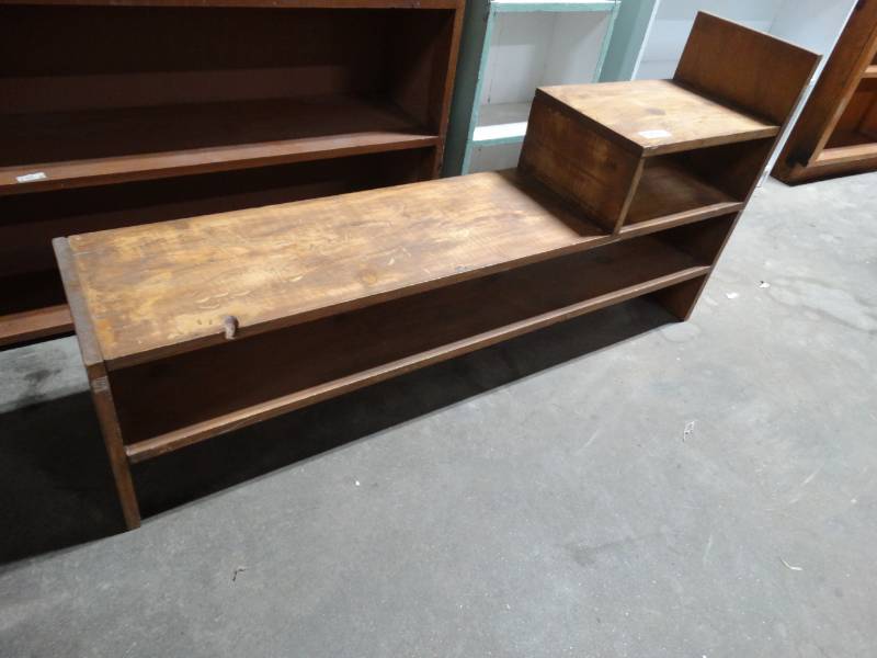 lot 17833 image: Wooden wall shelf.