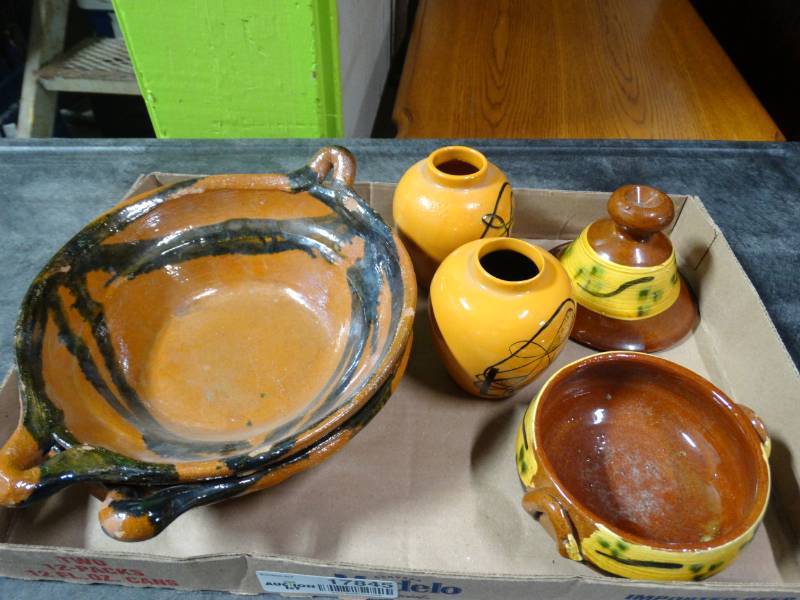 lot 17845 image: Lot of decorative pottery.