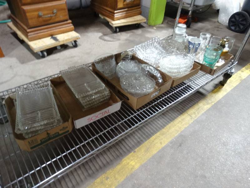 lot 17846 image: Large lot of nice glassware.