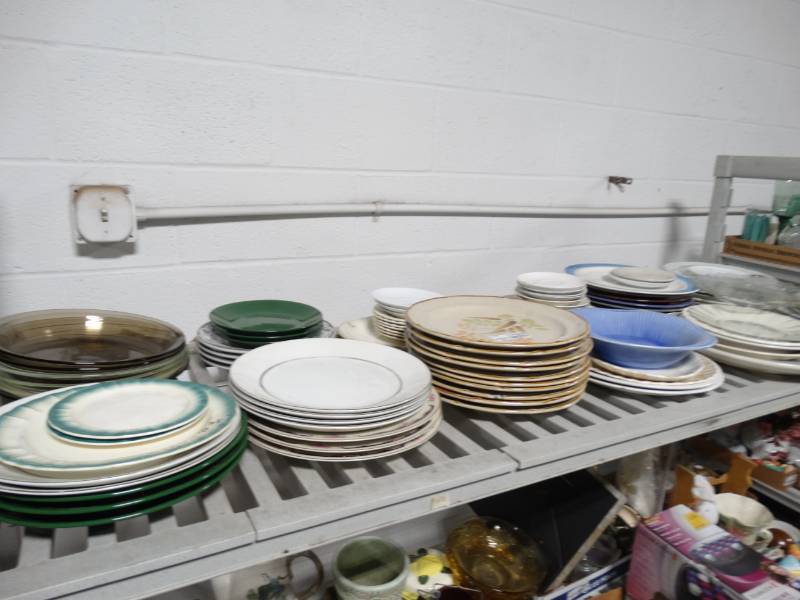 lot 17848 image: Large lot of plates.