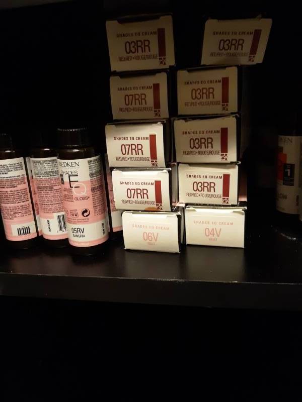 lot 1077 image: Redken Shades Cream Lot - Shelf Full