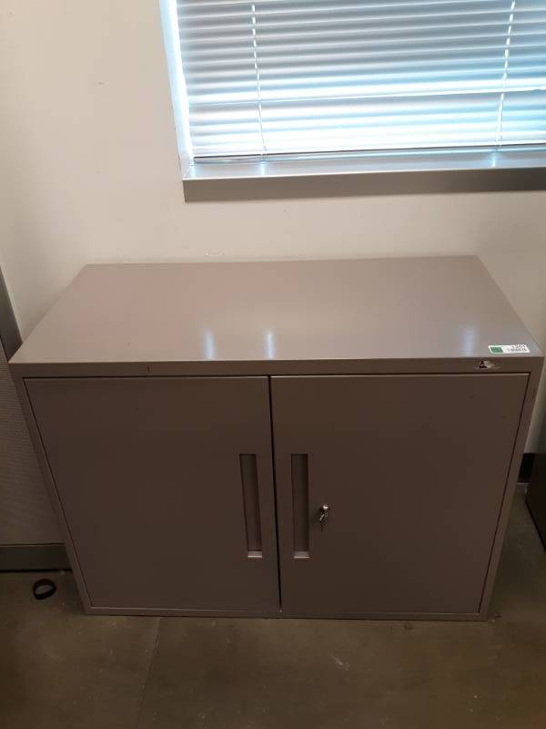 lot 1201 image: Metal Storage Cabinet