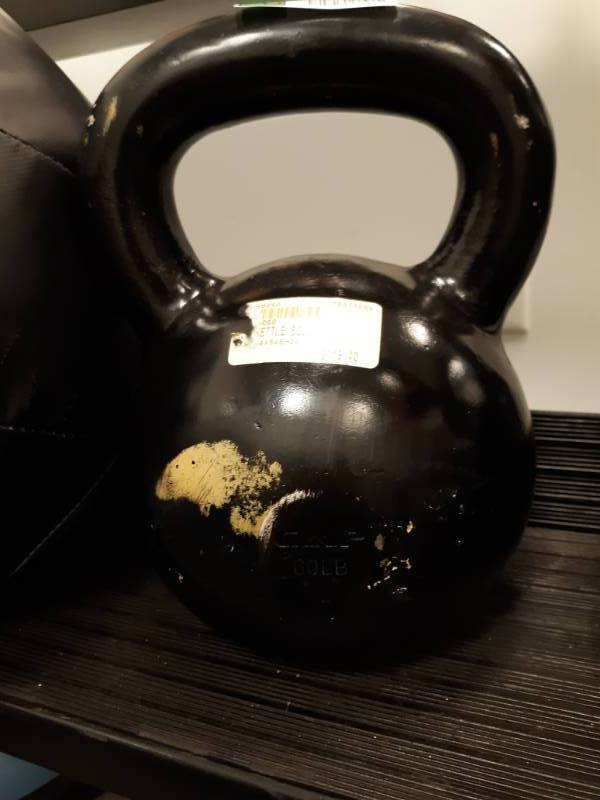 lot 2018 image: 60lb Kettlebell Weight MSRP $119.40