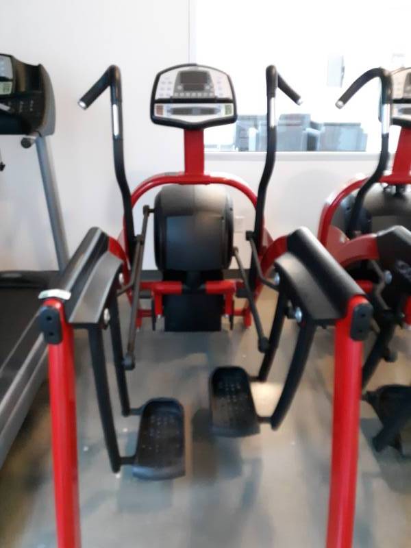 lot 2053 image: Cybex 630A Arc Total Body Trainer