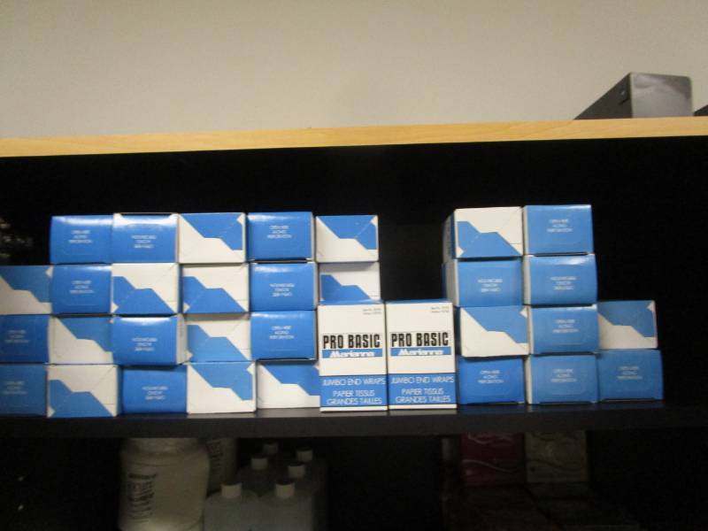 lot 1079 image: Lot of Pro Basic Marianna Jumbo End Wraps Paper Tissues #6700
