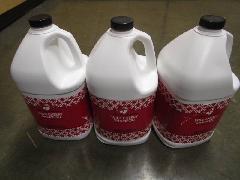 lot 1090 image: Natures Advantage Wild Cherry Shampoo - Ready to Use 3 Gallons Lot