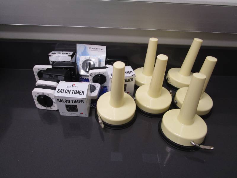 lot 1167 image: Salon Timers & Tabletop Mannequin Stands