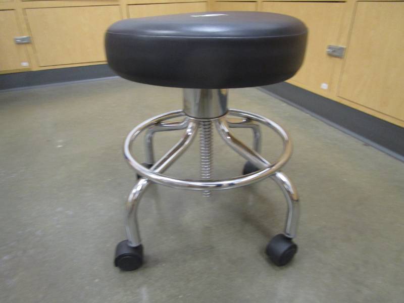 lot 1173 image: Chrome Rolling Padded Stool
