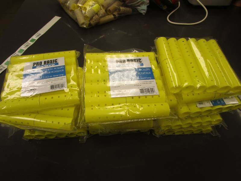 lot 1174 image: Pro Basic Marianner Smooth Magnetic Rollers Lot 78